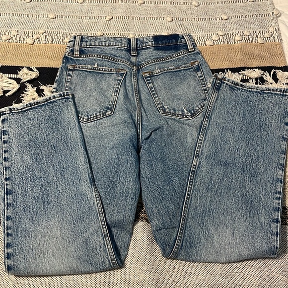 Abercrombie 90s Straight Ultra High Rise - Picture 3 of 3